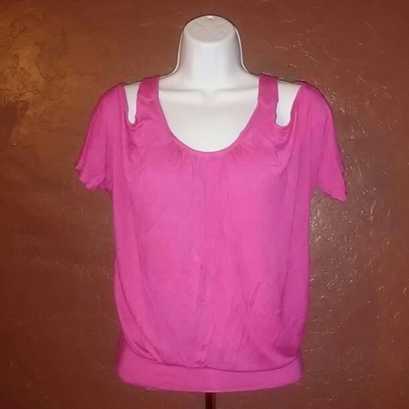 Tops - Cold shoulder top